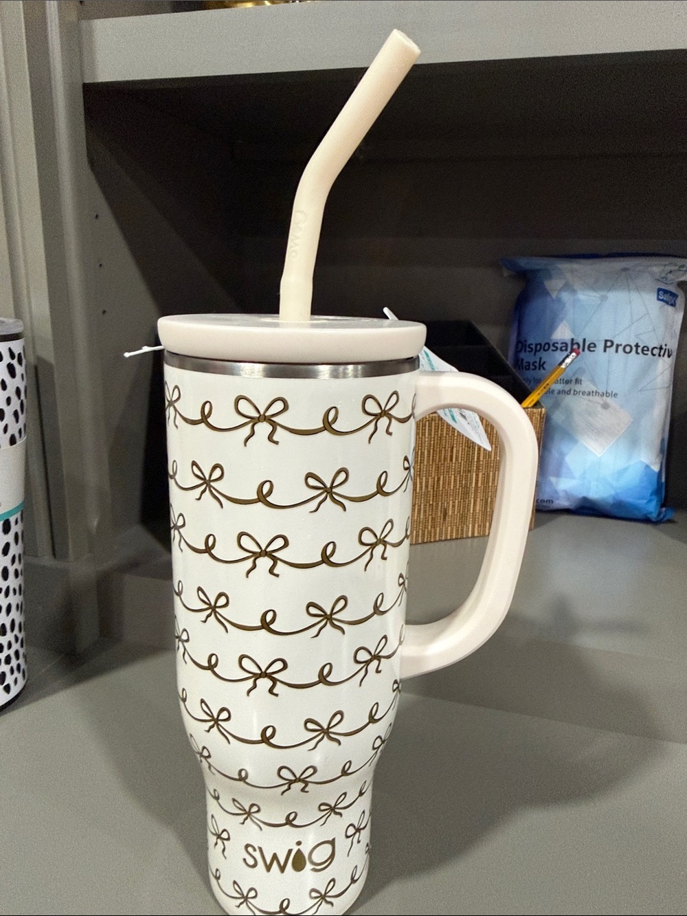 Swig White & Gold Bow Pattern Insulated Tumbler with Straw and Handle